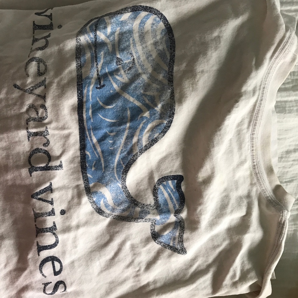 Vineyard Vines tee